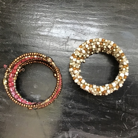 Set of 2 Multi-strand beaded bracelets - Picture 2 of 6